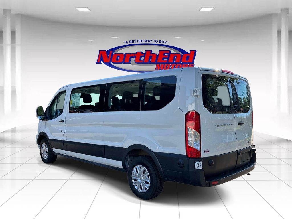 Used 2024 Ford Transit 350 XLT RWD image 5