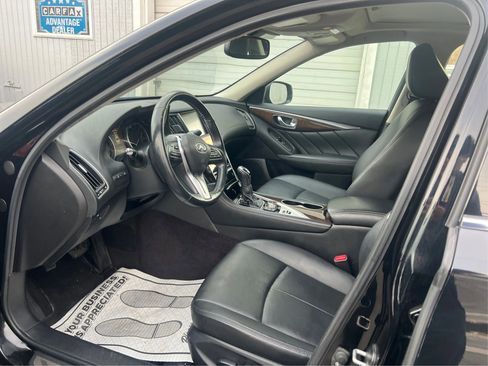 Used 2018 INFINITI Q50 Luxe w/ Essential Package (3.0T Luxe) image 11