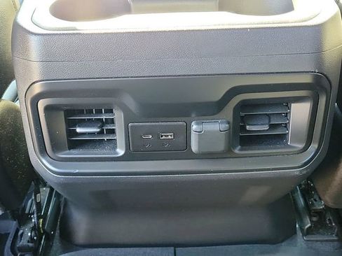 Used 2022 Chevrolet Silverado 1500 LT Trail Boss w/ LT Trail Boss Premium Package AWD/4WD image 11