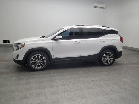 Used 2021 GMC Terrain SLT FWD image 2