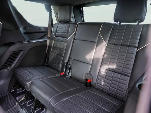 Used 2025 Cadillac Escalade Sport Platinum w/ LPO, ONYX Package image 23