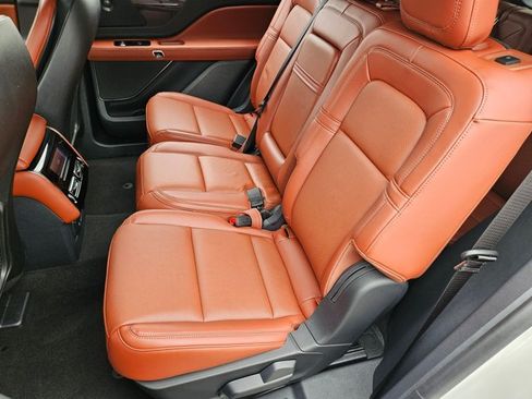 Used 2025 Lincoln Aviator Reserve w/ Illumination Package RWD image 18