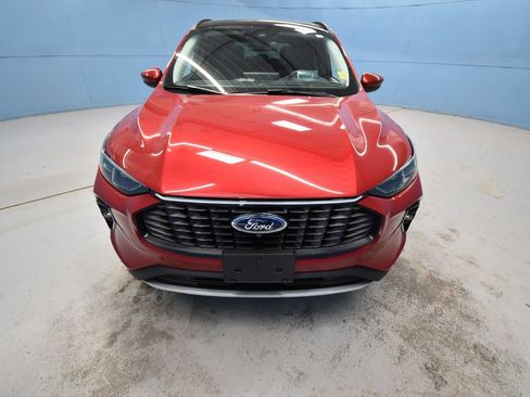 Used 2023 Ford Escape Platinum w/ Premium Technology Package AWD/4WD image 34