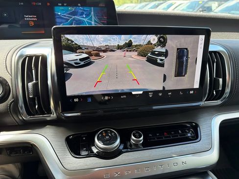 New 2027 Ford Expedition Platinum AWD/4WD image 3