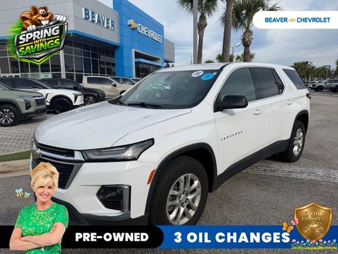 Used 2022 Chevrolet Traverse LS FWD image 1