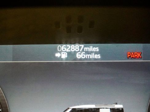 Used 2022 Land Rover Defender 90 X-Dynamic HSE image 29