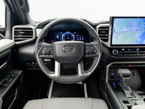 Used 2026 Toyota Tundra Limited AWD/4WD image 36