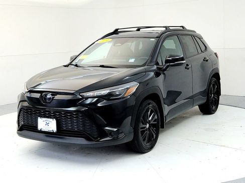 Used 2024 Toyota Corolla Cross AWD Hybrid w/ Moonroof Package image 2