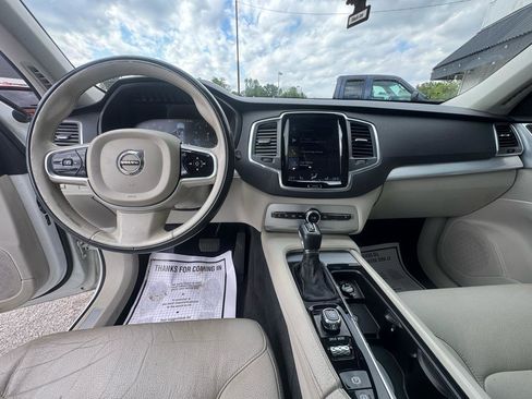Used 2018 Volvo XC90 T6 Momentum w/ Convenience Package AWD/4WD image 16
