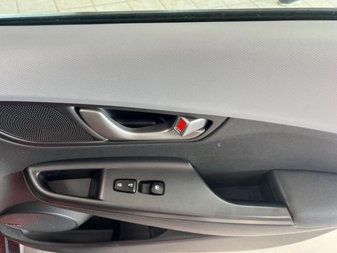 Used 2019 Hyundai Kona Limited FWD image 15