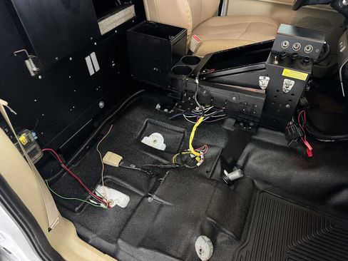 Used 2015 Ford Expedition XL image 47