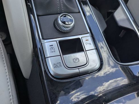 Used 2025 Kia Telluride S FWD image 14
