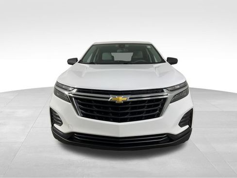Used 2024 Chevrolet Equinox LS AWD/4WD image 3