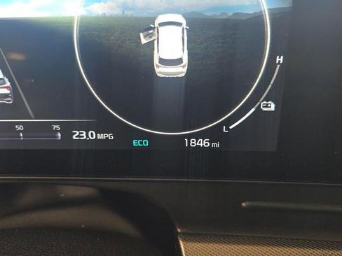 Used 2025 Kia Sportage SX Prestige image 8