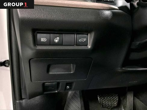 Certified 2024 Toyota Grand Highlander AWD image 35