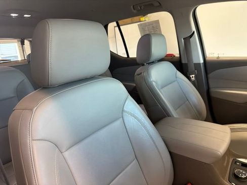 Used 2020 Chevrolet Traverse LT w/ LT Premium Package AWD/4WD image 41