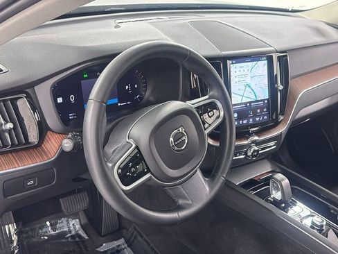 Used 2023 Volvo XC60 B5 Plus w/ Climate Package AWD/4WD image 33