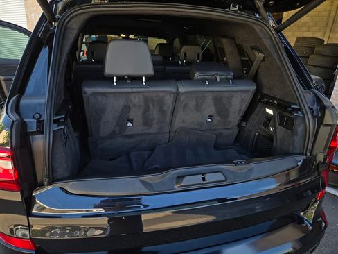 Used 2021 BMW X7 xDrive40i w/ M Sport Package AWD/4WD image 39
