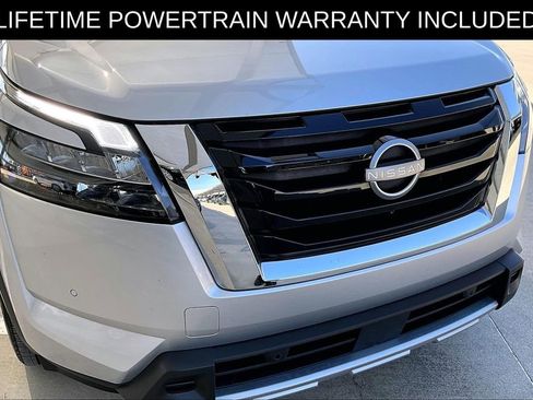 Used 2025 Nissan Pathfinder Platinum w/ Cargo Package image 36