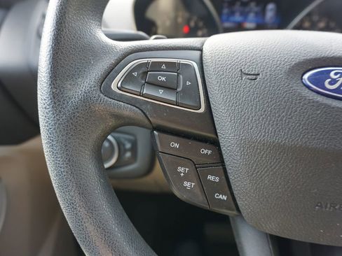 Used 2017 Ford Escape SE w/ Equipment Group 201A image 7