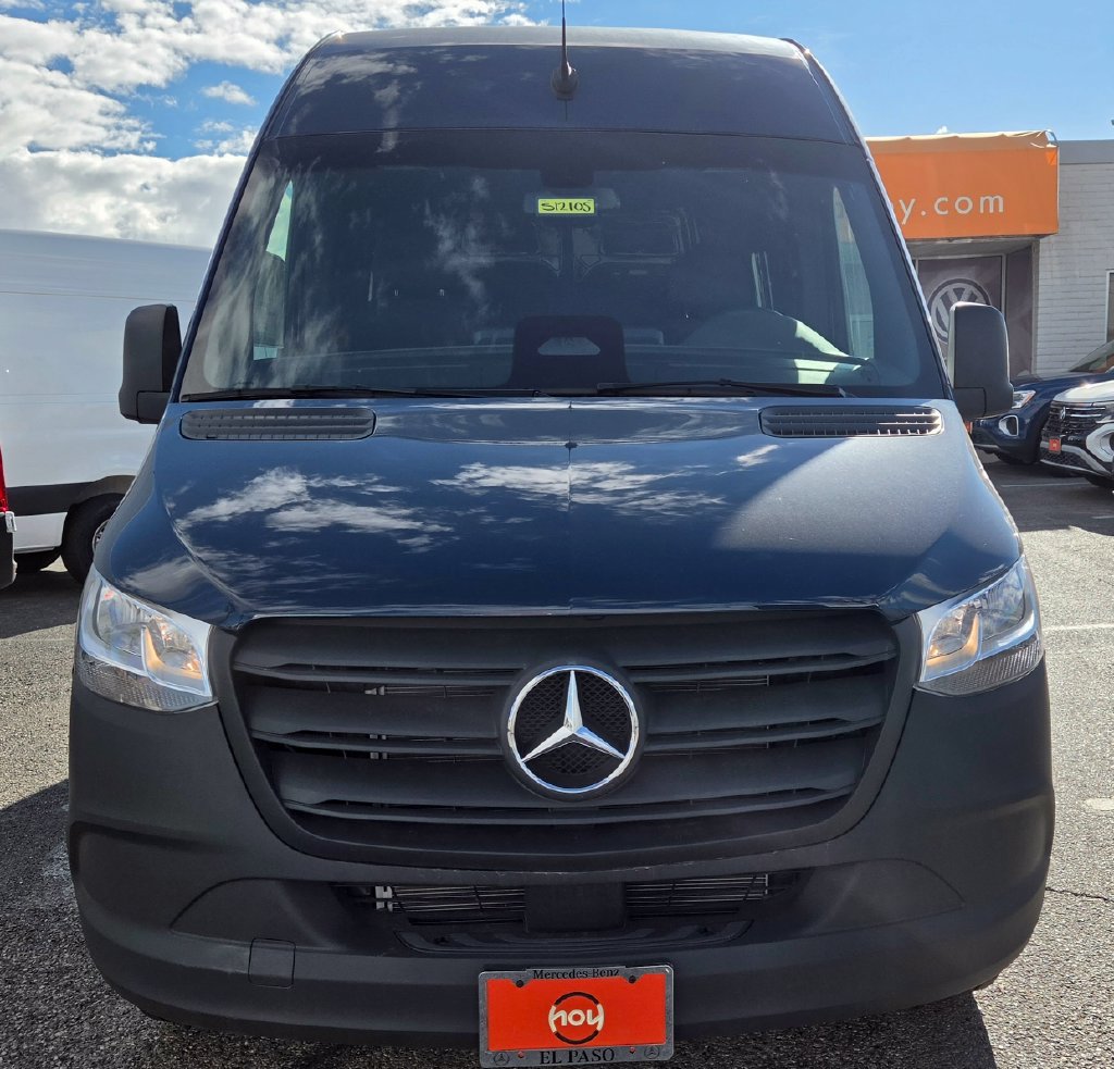 Used 2026 Mercedes-Benz Sprinter 2500 image 4