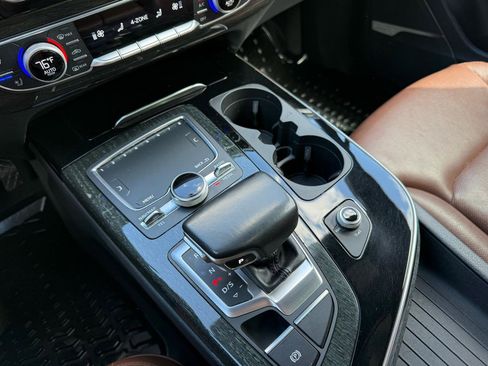 Used 2018 Audi Q7 3.0T Prestige image 29