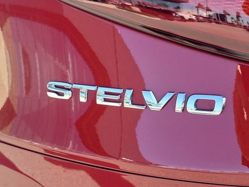 Used 2019 Alfa Romeo Stelvio image 24