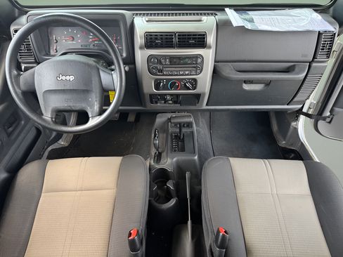 Used 2004 Jeep Wrangler X AWD/4WD image 18