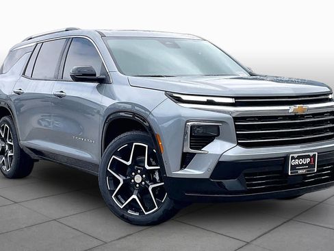 New 2026 Chevrolet Traverse High Country w/ LPO, Floor Liner Package FWD image 2