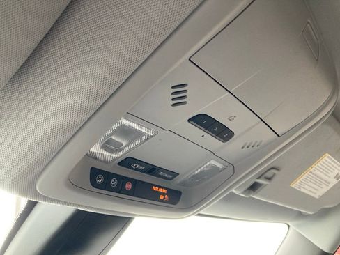 Used 2022 Chevrolet Blazer LT image 28