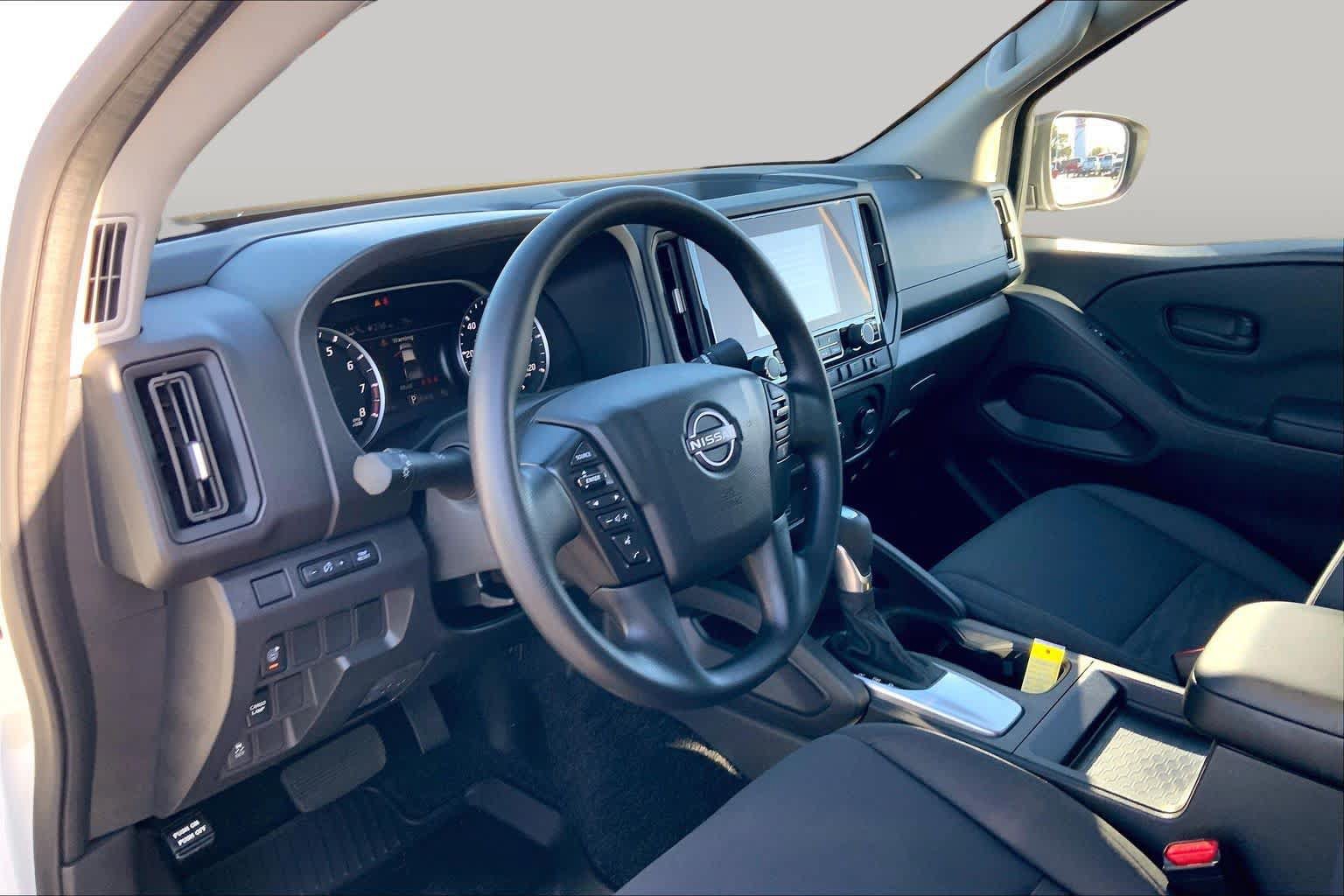 Used 2026 Nissan Frontier S w/ Tow Package RWD image 18