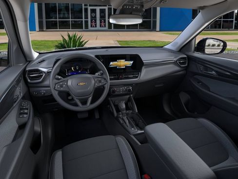 New 2026 Chevrolet TrailBlazer LT w/ Driver Confidence Package FWD image 15