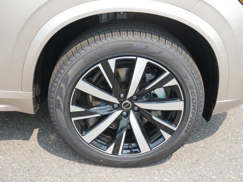 New 2026 Volvo XC90 B6 Core image 4