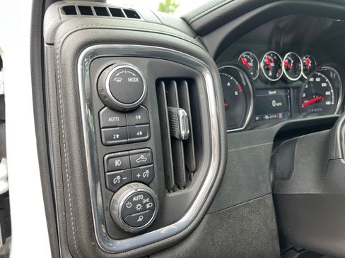 Used 2023 Chevrolet Silverado 2500 LTZ w/ LTZ Convenience Package image 36