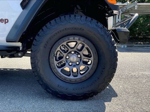 Used 2022 Jeep Wrangler Unlimited Rubicon AWD/4WD image 6