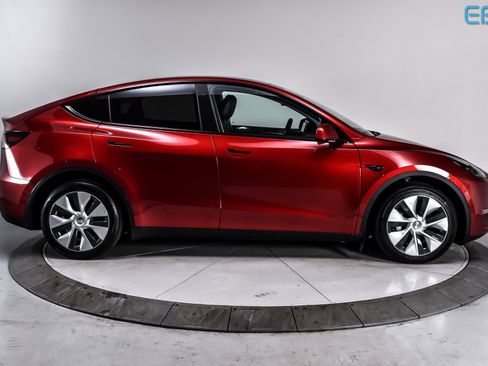 Used 2024 Tesla Model Y Long Range image 7