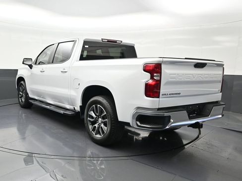 Used 2024 Chevrolet Silverado 1500 LT RWD image 3