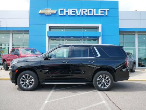 Used 2023 Chevrolet Tahoe LT w/ LT Signature Plus Package AWD/4WD image 2