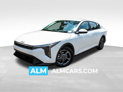 Used 2025 Kia K4 FWD image 1