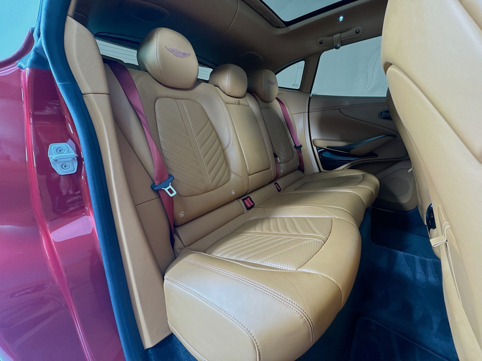 Used 2024 Aston Martin DBX 707 AWD/4WD image 26