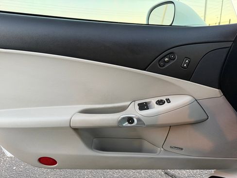 Used 2006 Chevrolet Corvette Base w/ Preferred Equipment Group image 13