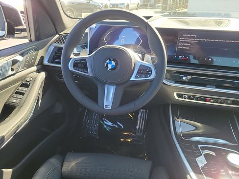 New 2027 BMW X7 xDrive40i w/ M Sport Package AWD/4WD image 12