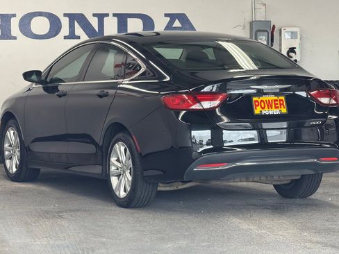 Used 2016 Chrysler 200 Limited FWD image 5