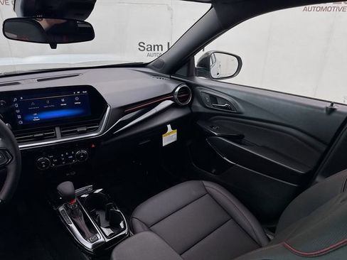 New 2026 Chevrolet Trax RS w/ Driver Confidence Package FWD image 24