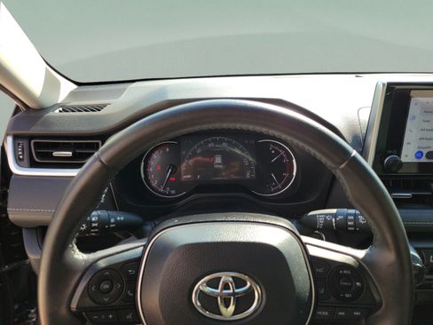 Used 2024 Toyota RAV4 XLE Premium FWD image 15