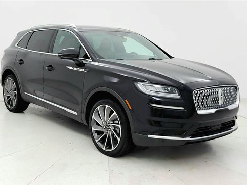 Used 2022 Lincoln Nautilus Reserve w/ Equipment Group 201A AWD/4WD image 7