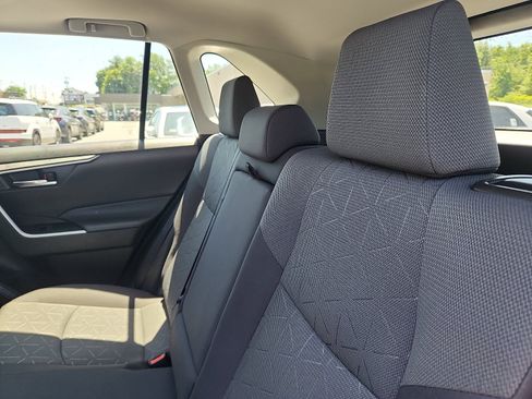 Used 2021 Toyota RAV4 XLE w/ Convenience Package AWD/4WD image 26