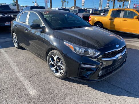Used 2021 Kia Forte LXS image 3