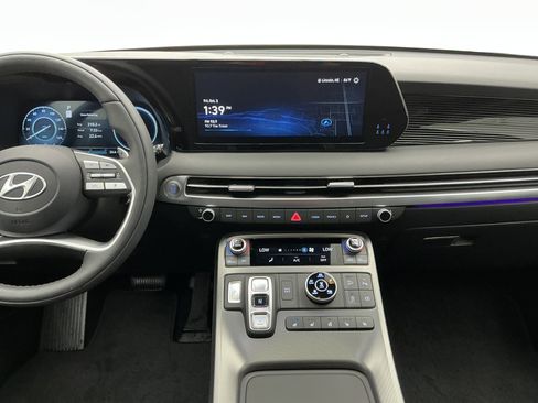 Used 2025 Hyundai Palisade Calligraphy image 18