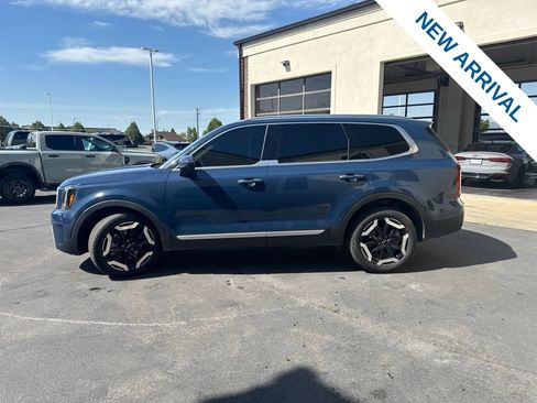 Used 2025 Kia Telluride S AWD/4WD image 4